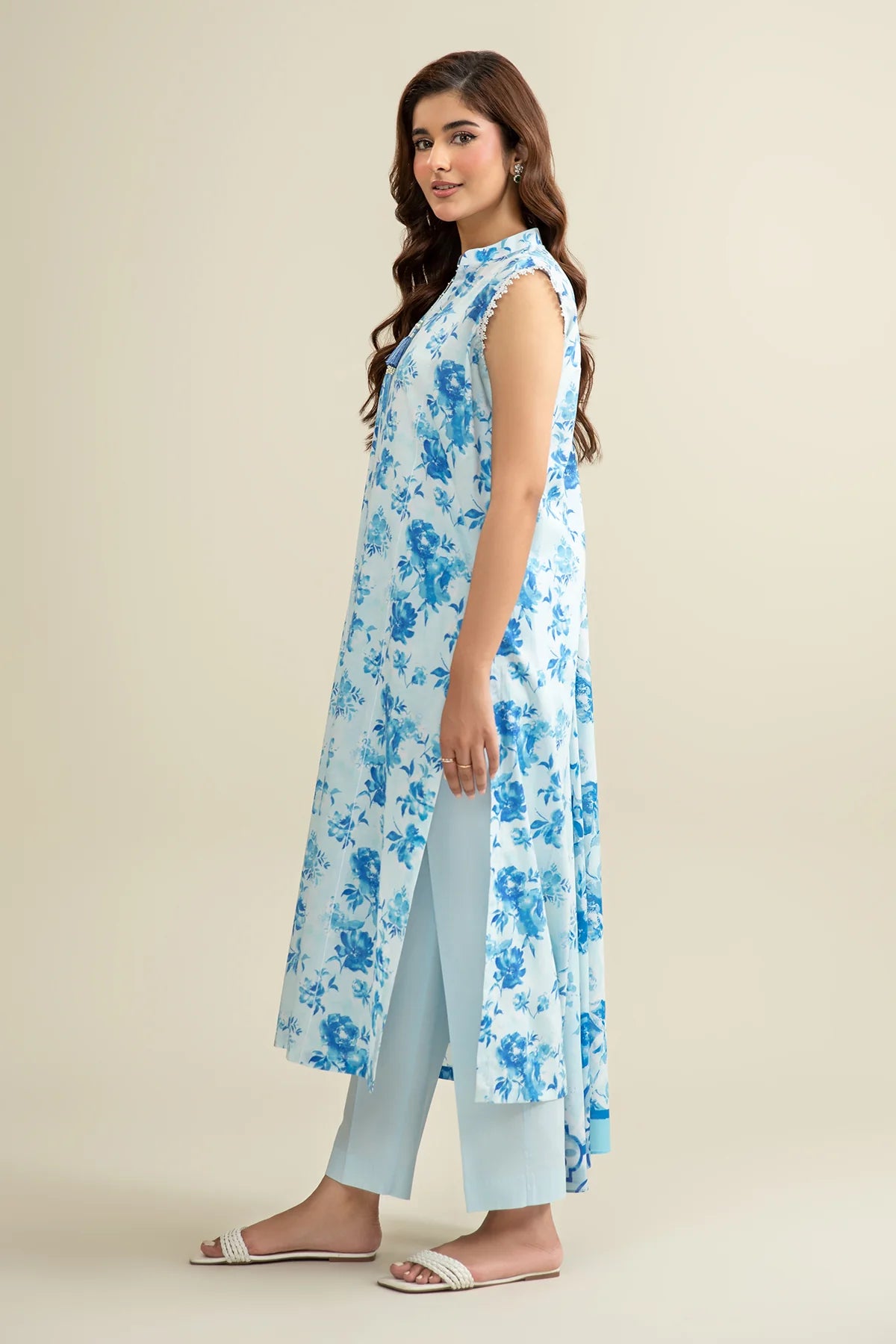 URB Ice Blue 3-Piece Unstitched Lawn Suit with Printed Dupatta