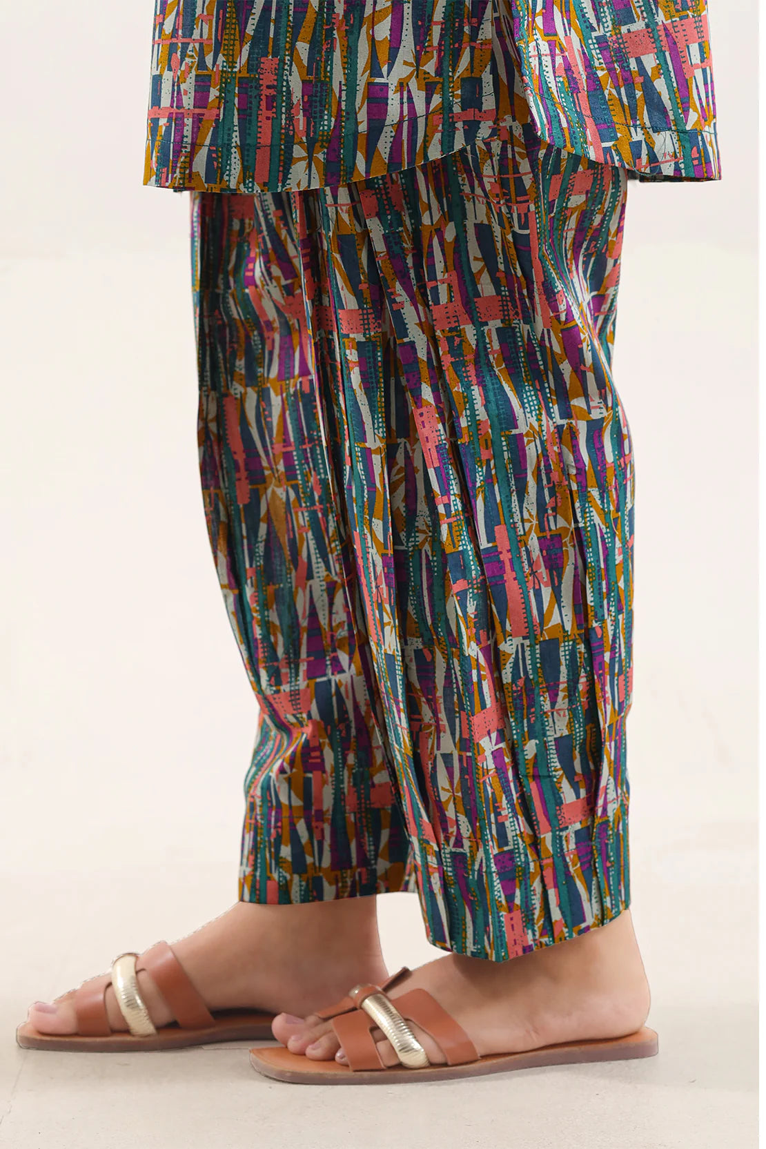 URB Printed Lawn Stitched 2 Piece